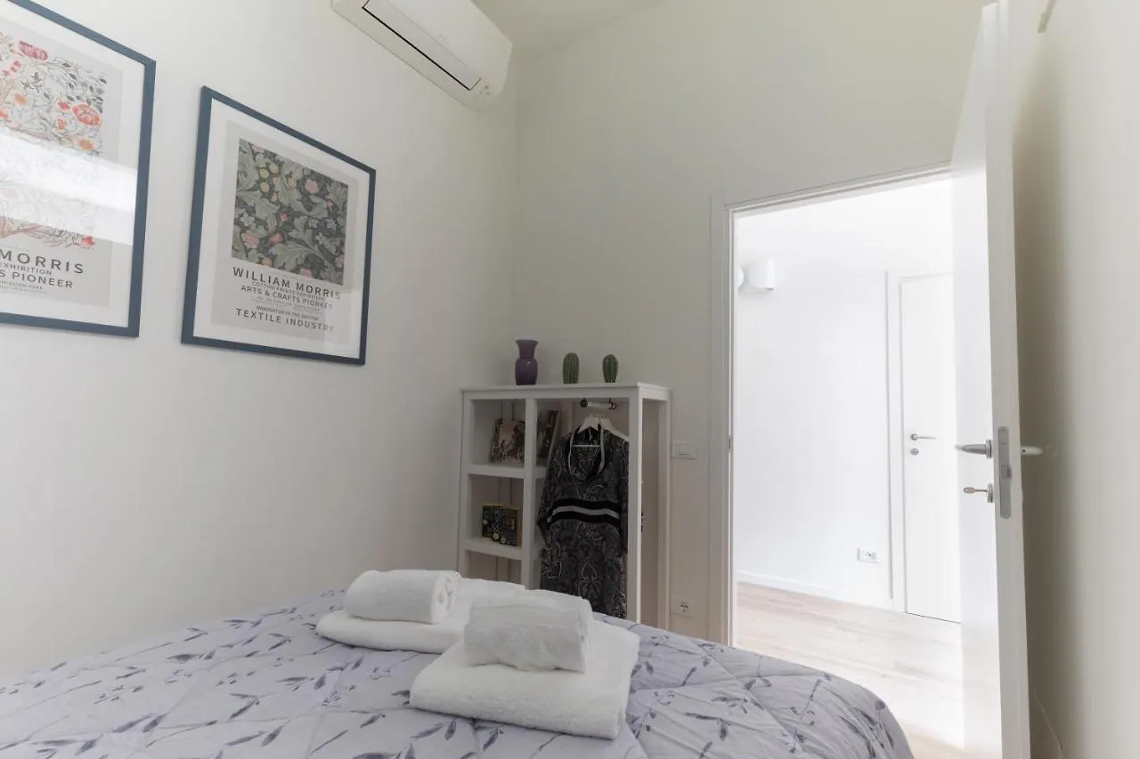 Violetta Suite - Brand New Flat - S. Maria Novella Florence 0*,  Italy