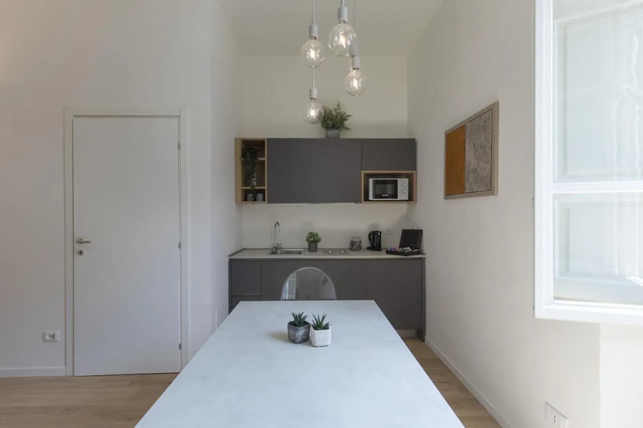 Violetta Suite - Brand New Flat - S. Maria Novella Florence Apartment